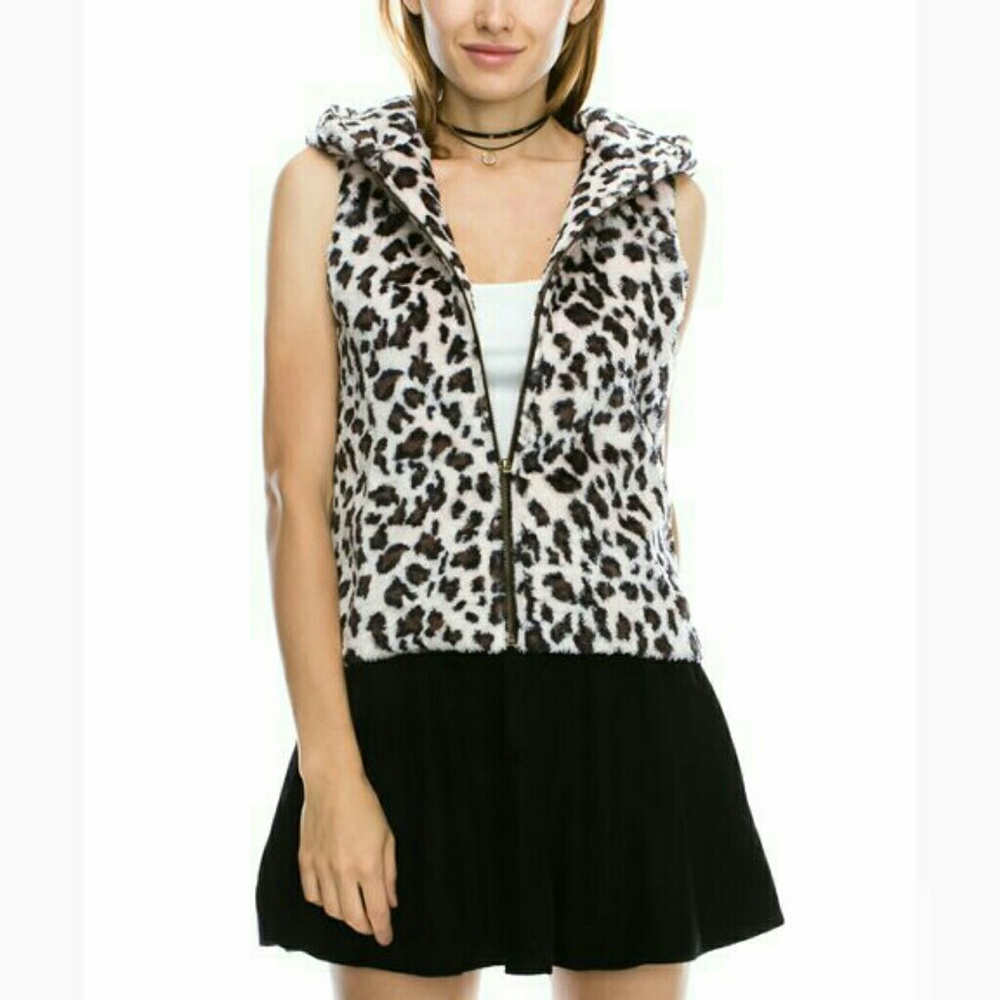 Ladies Leopard Hooded Zip-Up Vest